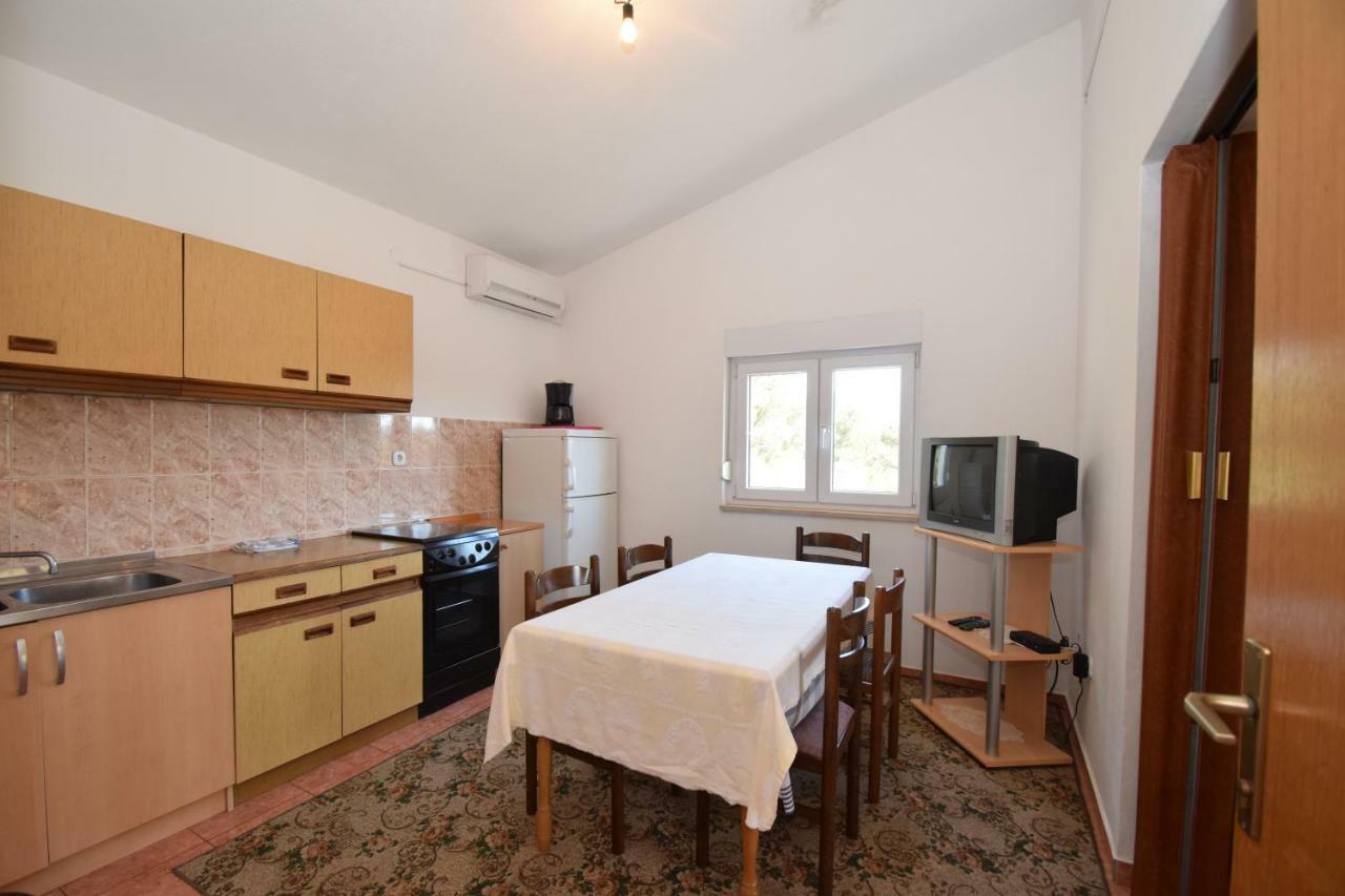 Apartments Ivan Starigrad Paklenica Exterior foto